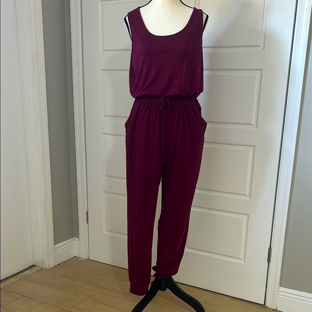 Women’s Burgundy Sleeveless Jumpsuit with Relaxed Fit Elastic Waist and Pockets